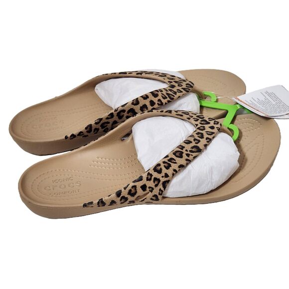 Crocs Kadee II Leopard Flip Flops – Women’s Size 11 – Lightweight Sandals - Picture 1 of 7